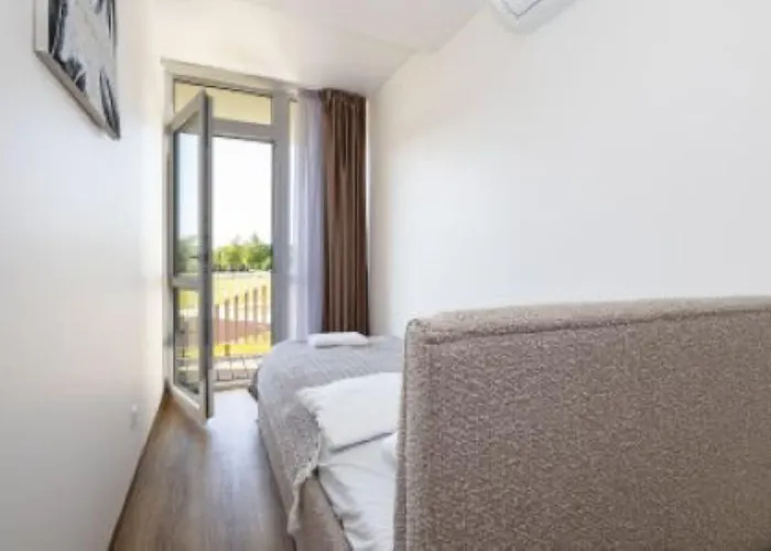 Seimos Apartamentai, Mano Sventove *